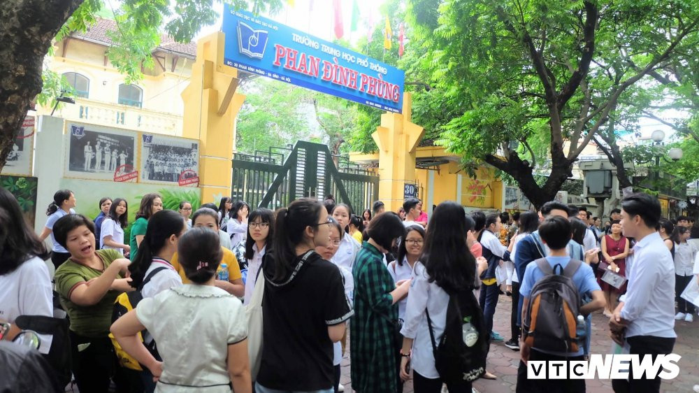 tuyen-sinh-vao-lop-10-pdp