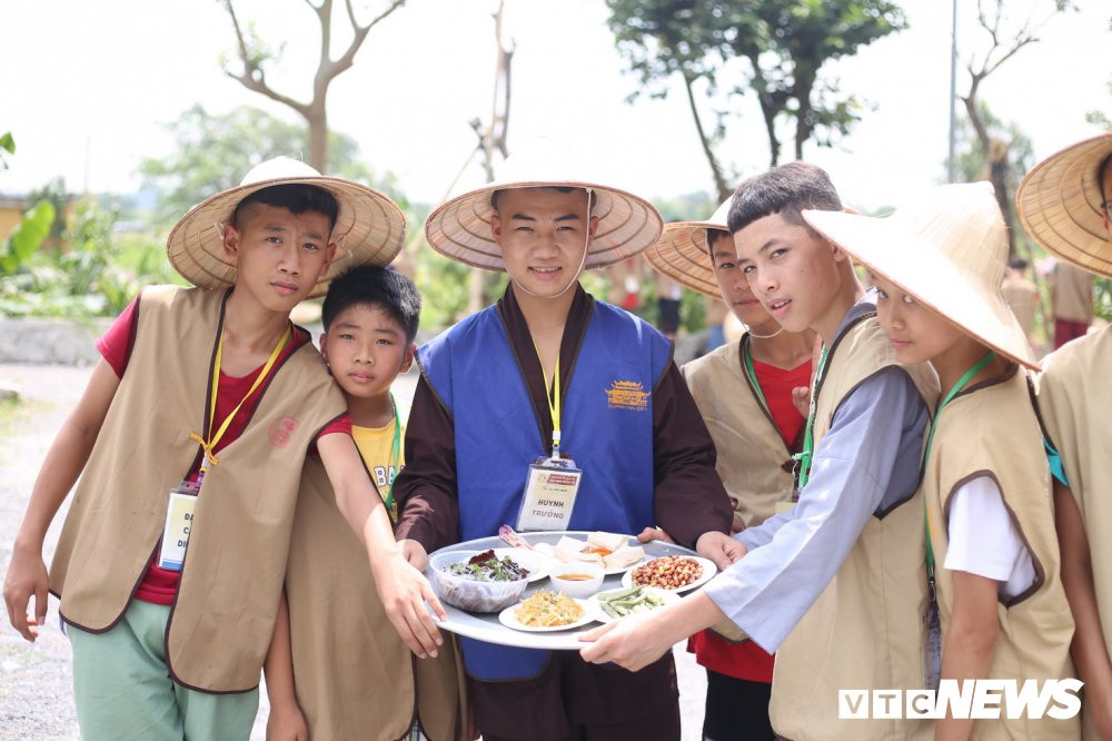 hoc-sinh-loi-ruong-mot-lua-ha-nam-10 8