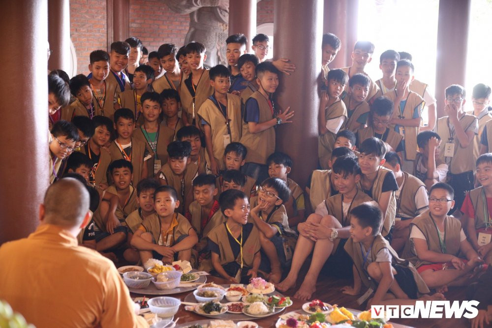 hoc-sinh-loi-ruong-mot-lua-ha-nam-13 12