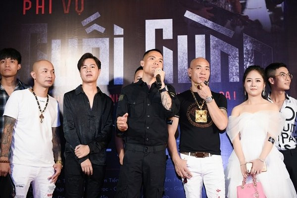 ra-mat-du-an-phim-phi-vu-cuoi-cung-cua-dao-dien-tung-la-tro-ly-phim-quynh-bup-be-hinh-anh41463659142 25