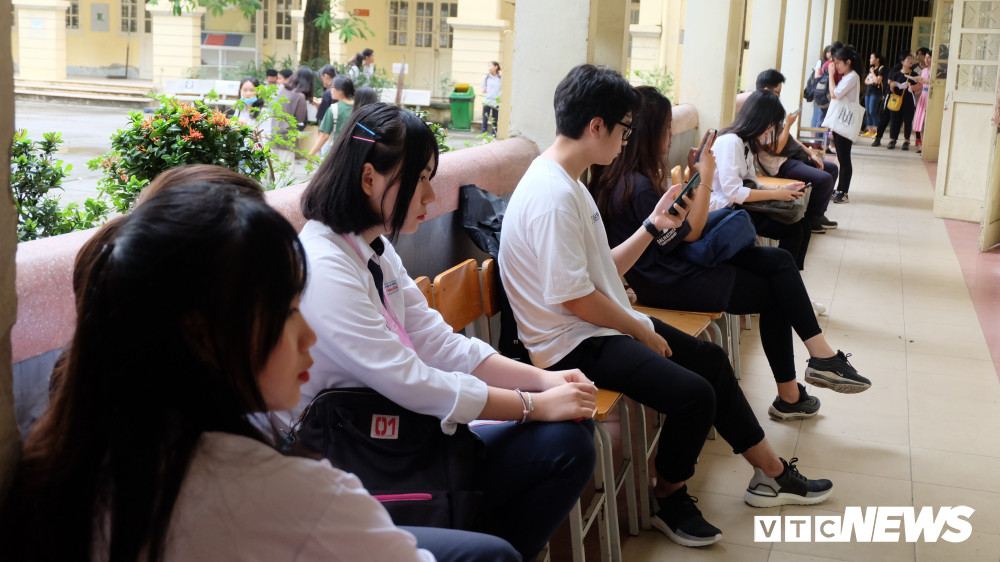 si-tu-lam-thu-tuc-thi-thpt-quoc-gia-2019-8 8