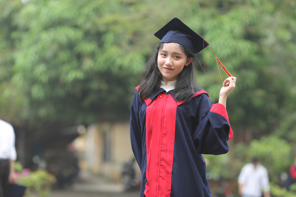 Ngo-Thu-Ha-Thu-Khoa-Dai-hoc-2019