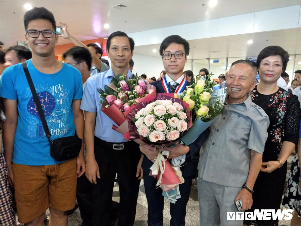 don-doan-olympic-hoa-hoc-quoc-te-2019-2