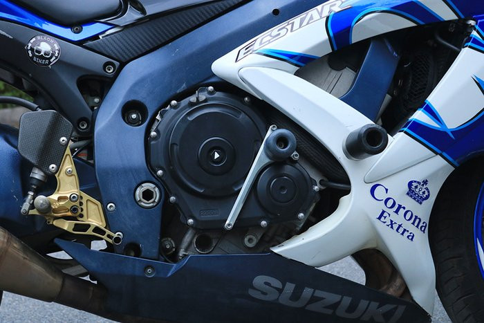 VNF-ngam-huyen-thoai-Suzuki-GRX-R600-hang-hiem9 12