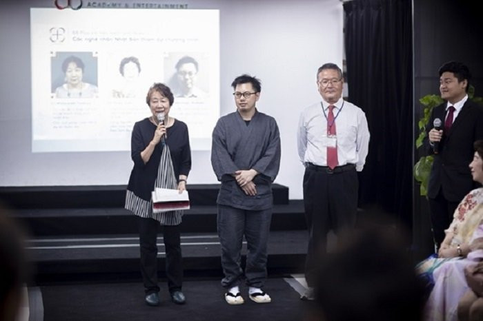 hoa-hau-vu-thuy-nga-10 22