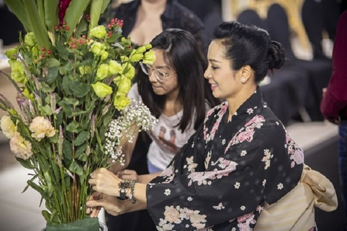 hoa-hau-vu-thuy-nga-12 24