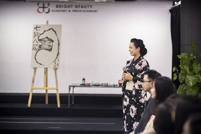 hoa-hau-vu-thuy-nga-4 16