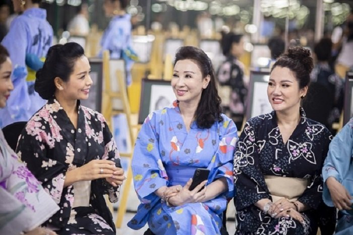 hoa-hau-vu-thuy-nga-5 16