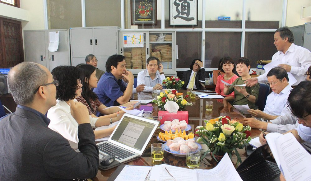 Gap-go-trao-doi-chuyen-mon-dhsp-vinh 3