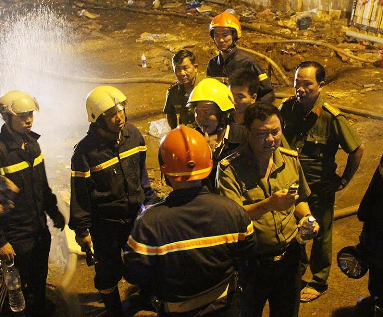 cháy lớn khu công nghiệp trà nóc