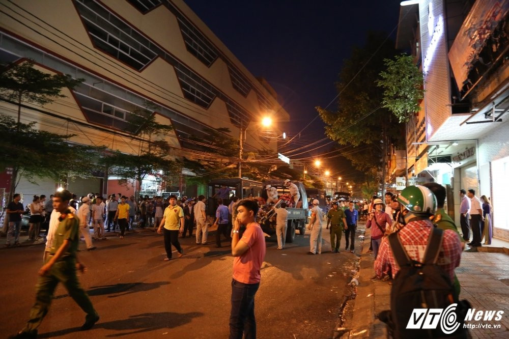 Hinh anh Pho Chu tich UBND TP. Buon Ma Thuot quyet tri thang tay de lay lai via he 14