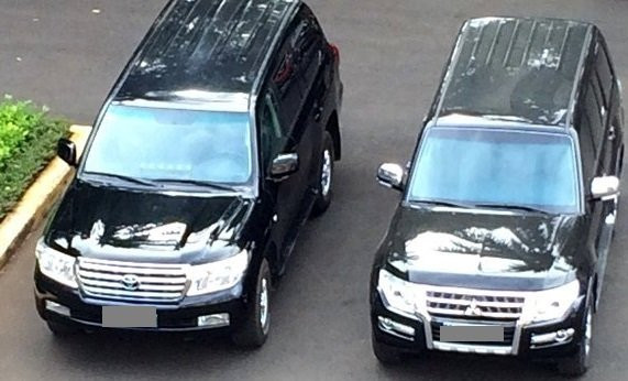 Hinh anh Doanh nghiep tang cho tinh Dak Nong 2 xe 