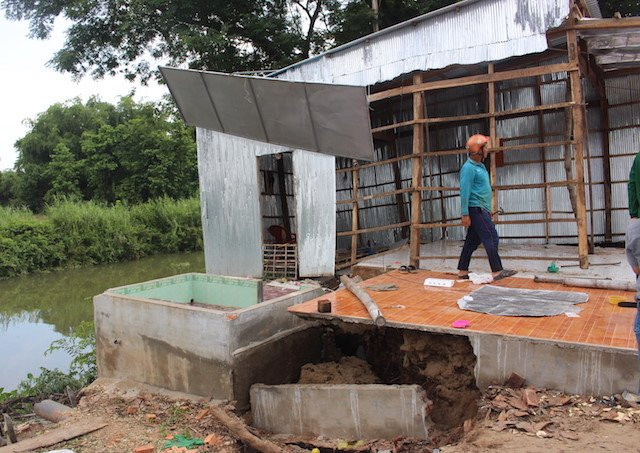 Sat lo, 6 can nha o An Giang tuot xuong kenh hinh anh 2