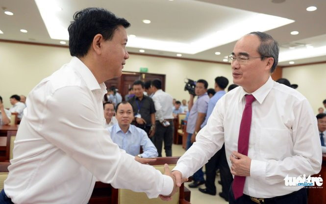 nhin lai 15 thang lam bi thu thanh uy tphcm cua ong dinh la thang hinh 15