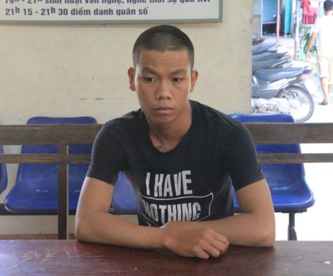 Chan dau xe o to dap pha vi vuot khong thanh hinh anh 1