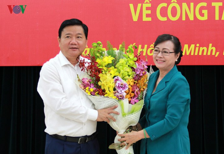 nhin lai 15 thang lam bi thu thanh uy tphcm cua ong dinh la thang hinh 14