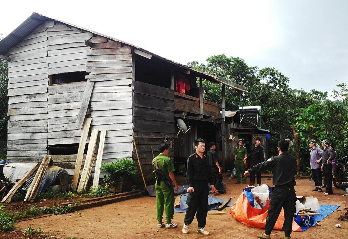 vu ban chet 3 nguoi o dak nong: con mot khau sung chua tim thay hinh anh 1