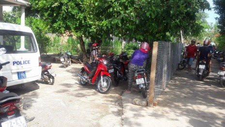 Đang khai quật hầm cầu tìm xác người vợ - ảnh 2