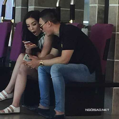 Trong một bài phỏng vấn gần đây, cô hé lộ mình và bạn trai đang trong quá trình tìm hiểu. 