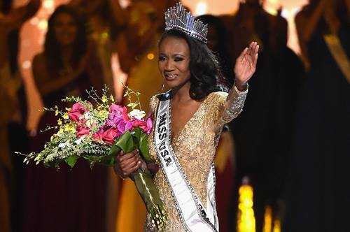 Deshauna Barber trong giây phút đăng quang.