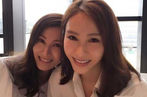 Lê Tư (phải) và Lý Gia Hân trong buổi gặp gỡ mới đây.