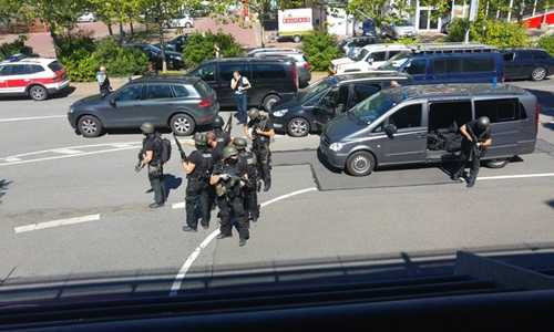 Đặc nhiệm Đức tại khu vực xảy ra xả súng. Ảnh: RNF.