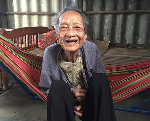 Cụ Trù vẫn còn khỏe đón tết Bính Thân 2016. Ảnh: Thiên Chương.