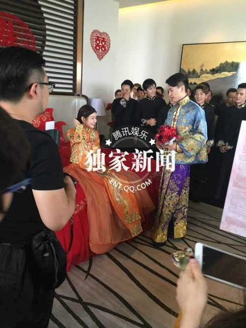 Lễ cưới khác lạ của