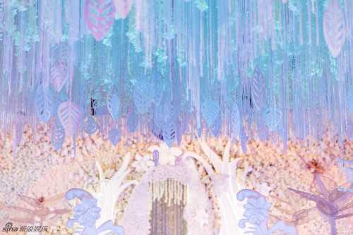 Lễ cưới khác lạ của