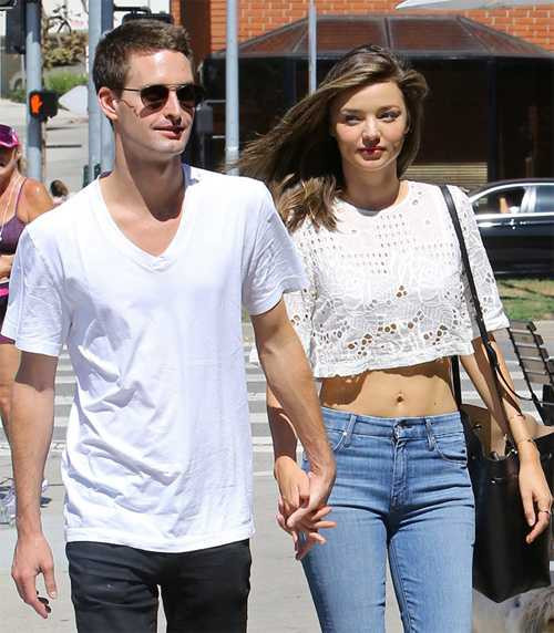 Miranda Kerr nhận lời cầu hôn tỷ phú trẻ nhất thế giới - 1