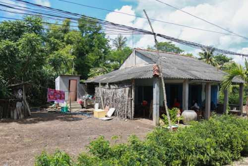 Nhà đơn sơ ở quê của Hồ Văn Cường - 1