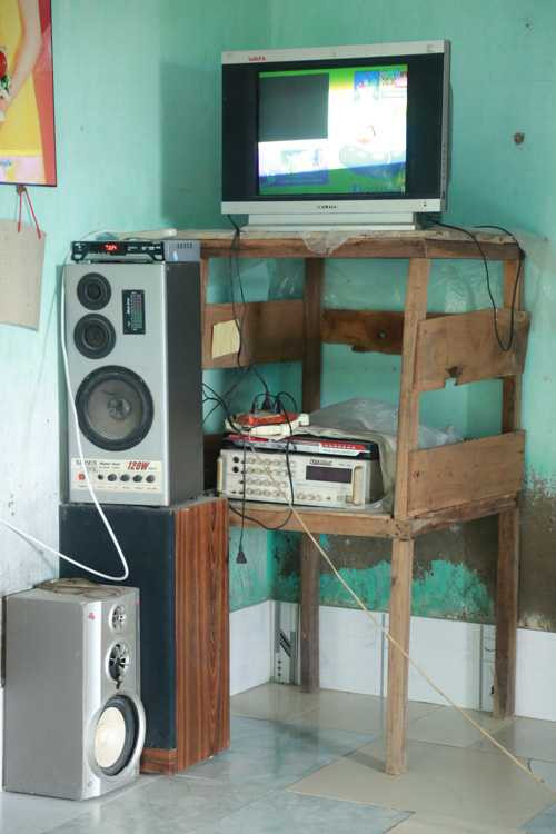 Nhà đơn sơ ở quê của Hồ Văn Cường - 5