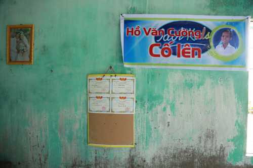 Nhà đơn sơ ở quê của Hồ Văn Cường - 6