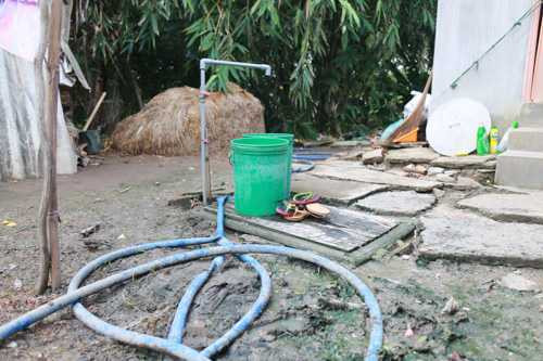 Nhà đơn sơ ở quê của Hồ Văn Cường - 9