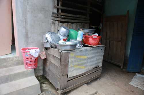 Nhà đơn sơ ở quê của Hồ Văn Cường - 10