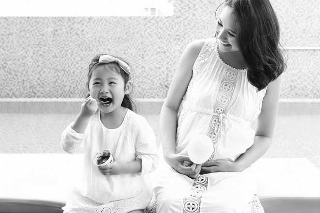 Hoa hau Huong Giang sinh con gai thu hai hinh anh 1