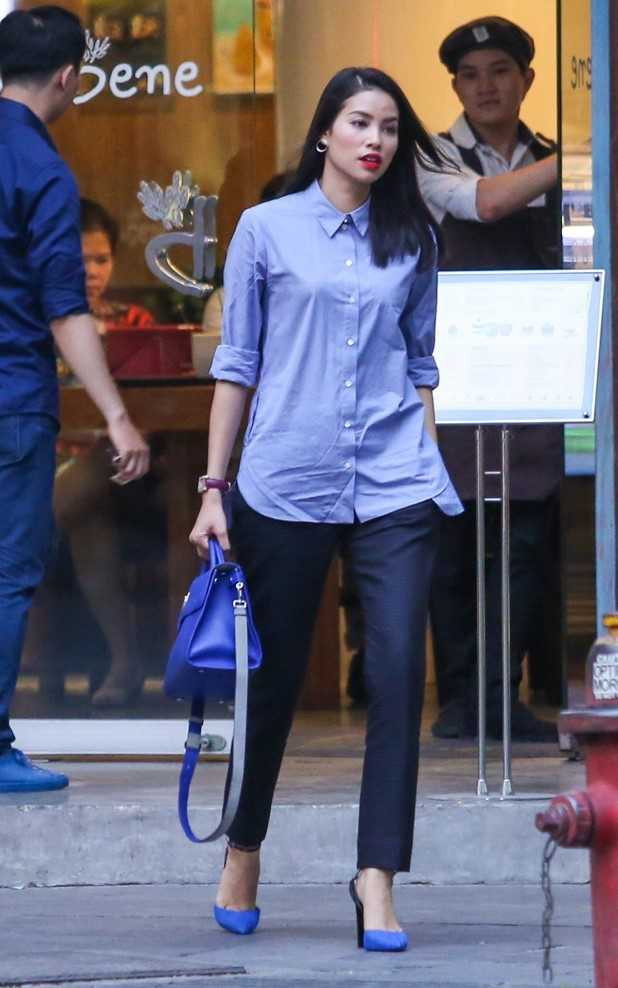 Pham Huong di hat karaoke de giai toa stress o The Face hinh anh 1