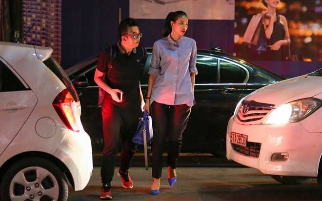 Pham Huong di hat karaoke de giai toa stress o The Face hinh anh 8