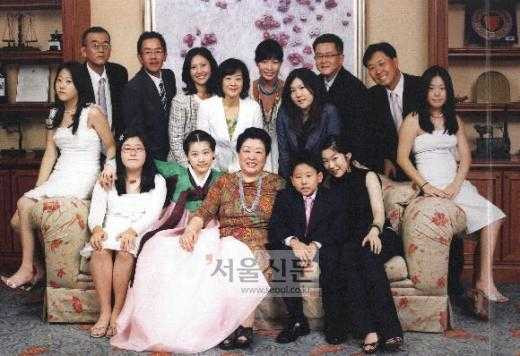 Đời tàn của hoa hậu qua đêm cùng lúc với 7 người đàn ông - 2