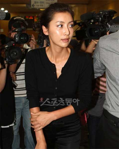 Đời tàn của hoa hậu qua đêm cùng lúc với 7 người đàn ông - 4