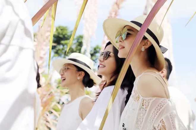 'Ban, thu' trong showbiz Hoa ngu tai dam cuoi Lam Tam Nhu hinh anh 9