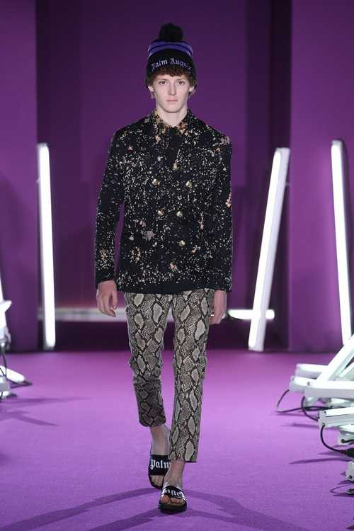 Quần áo in tư thế sex của nhà thiết kế Italy