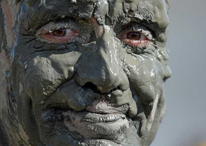 Tranh che nhao ba Hillary Clinton vao top anh tuan hinh anh 12