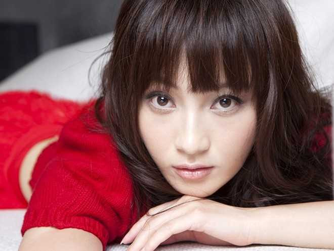 Sao nu 'Hong lau mong' bi to chuyen giat tinh, cuop vai dien hinh anh 2