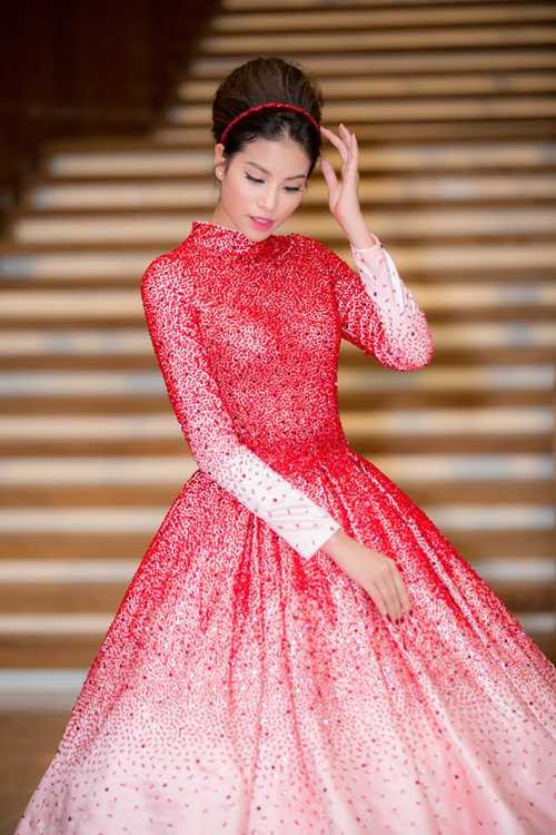 pham huong dinh nghi an mac vay nhai - 1