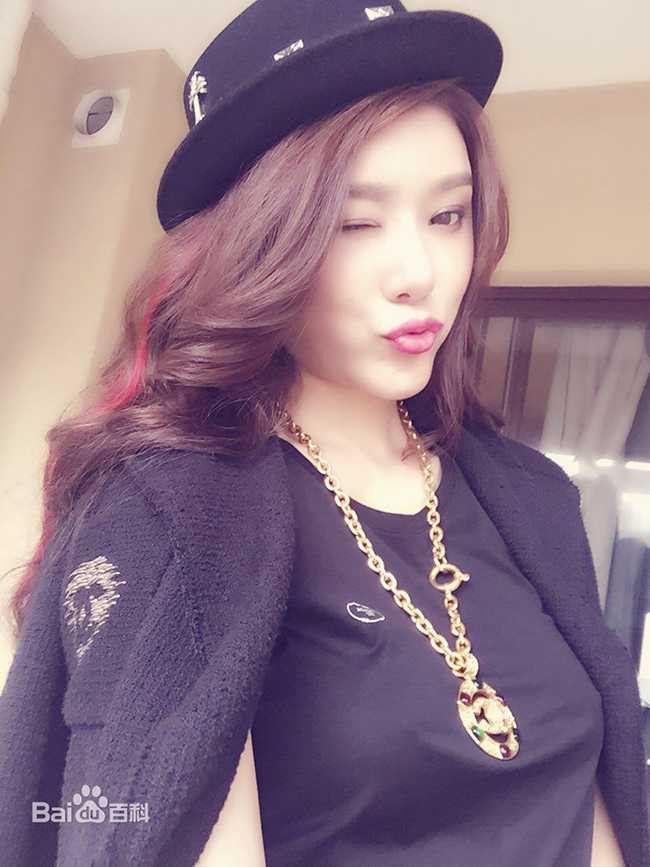 me man vi chan dai sexy cua