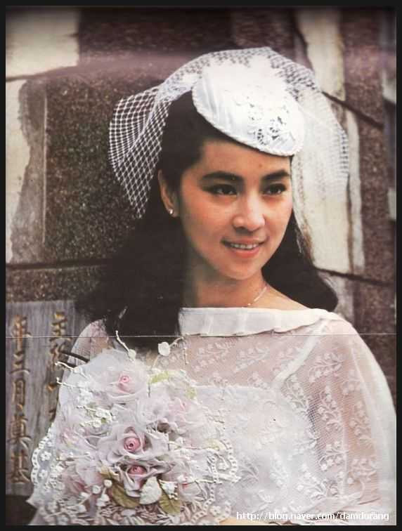 Những điều ít biết về cô vợ làm gái nhảy của Thành Long - 11