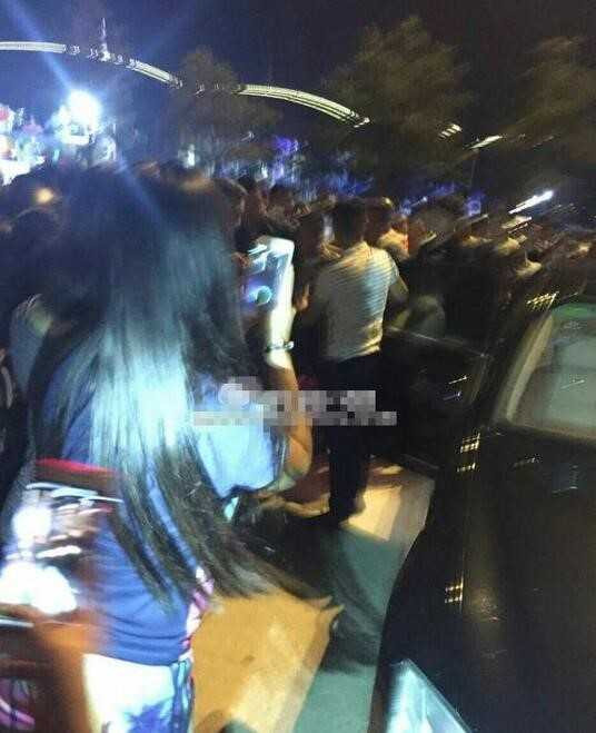 Vua hai Trung Quoc bi to goi 100 giang ho de doa khan gia hinh anh 1