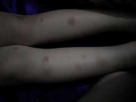 Dinh chi co giao truong quoc te danh be 4 tuoi tim chan hinh anh 1