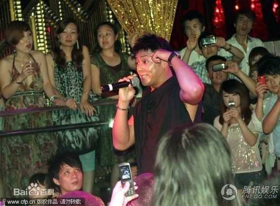 Cuoc doi sa co phai di hat dao cua tai tu 'Hoang Phi Hong' hinh anh 3